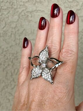 Camille Lucie Crystal Flower Cocktail Ring